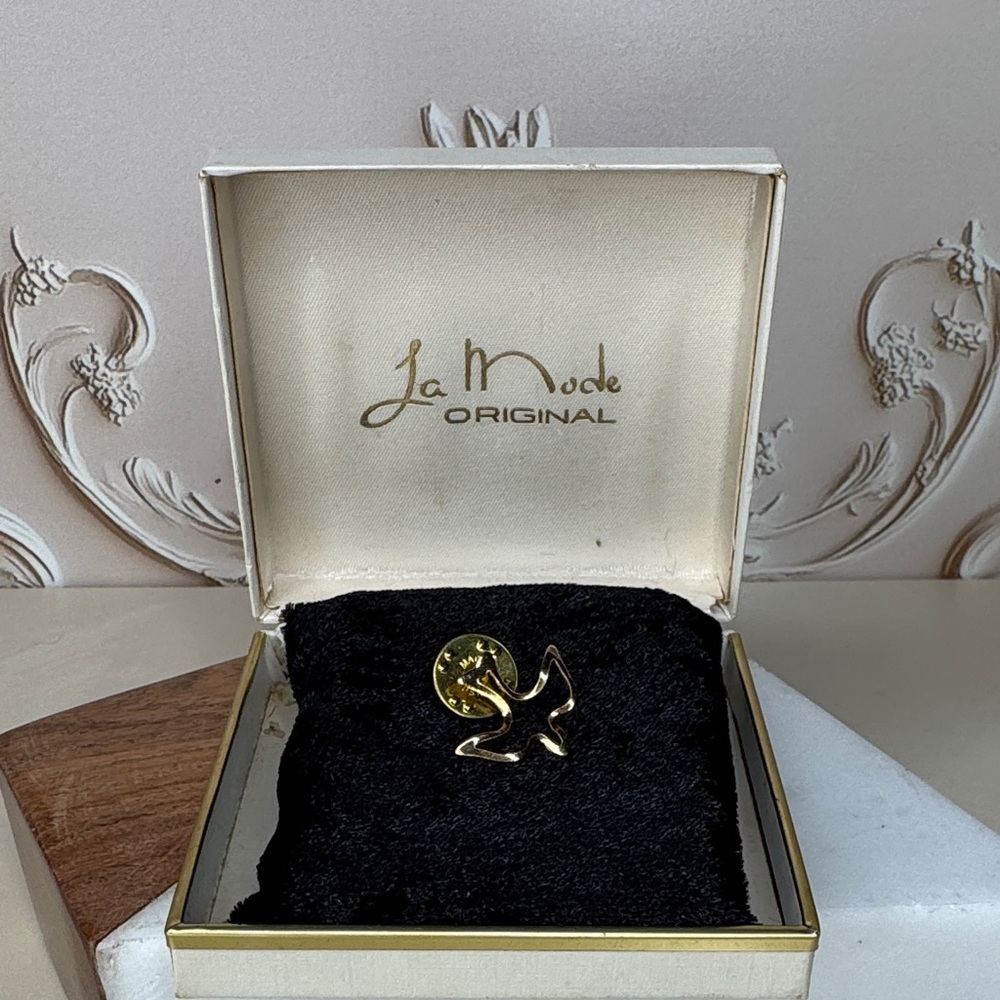 Vintage Estate Open Body Dove Pin Gold Tone #15